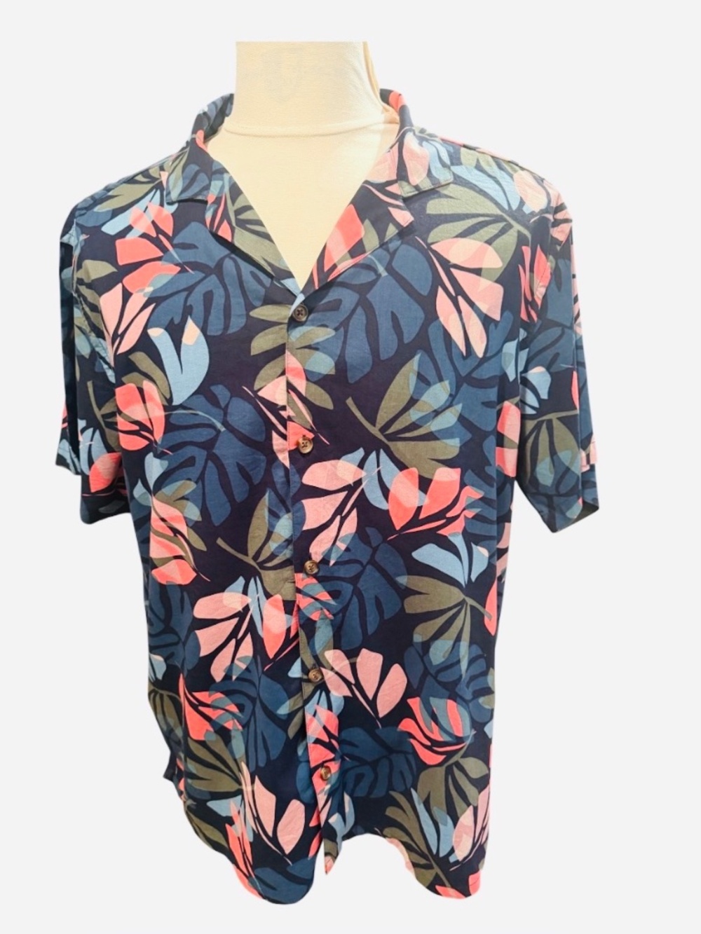 Old Navy tropical short sleeve button camp shirt size XL
